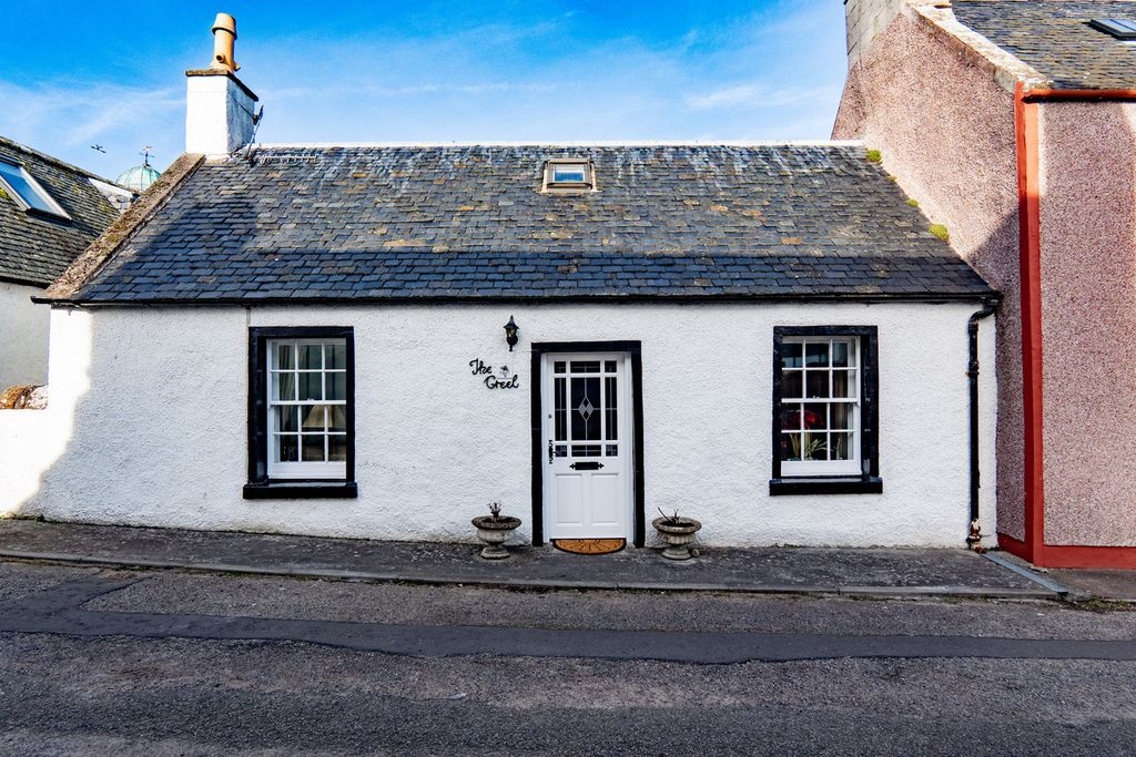 Property photo 1 of 35