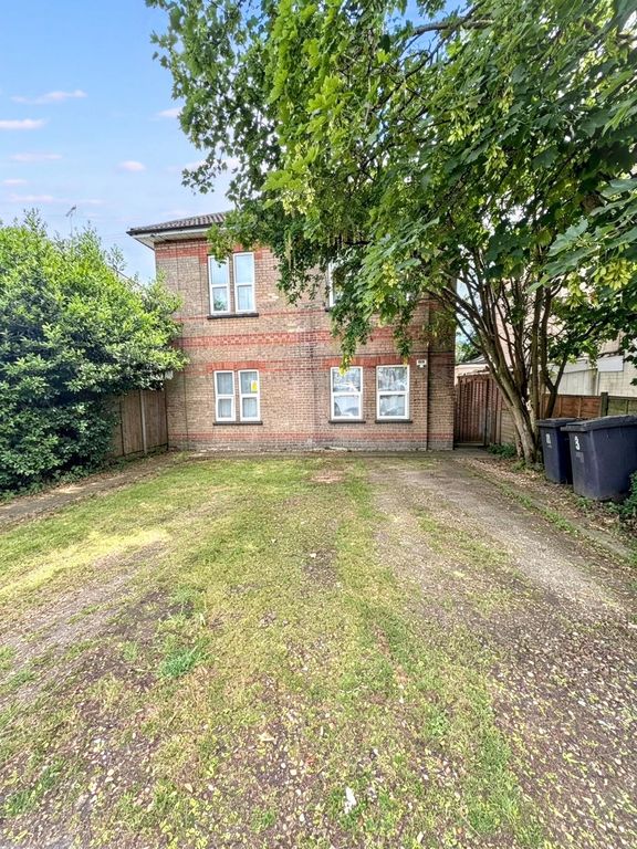 Property photo 1 of 9 Photo 9