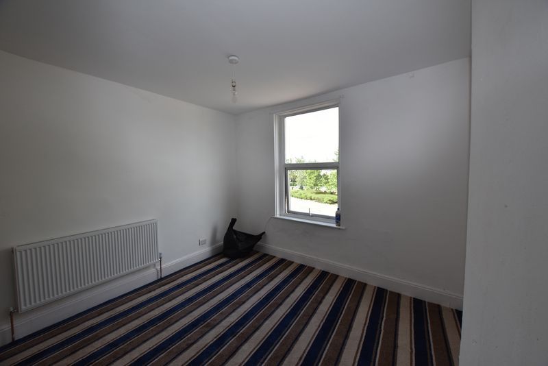 Property photo 1 of 6 Photo 22