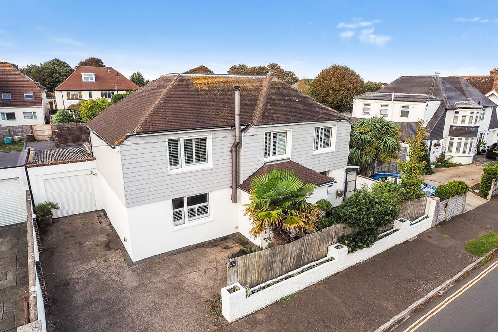 Property photo 1 of 33
