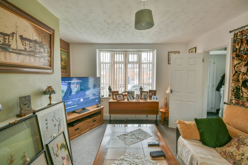 Property photo 3 of 22