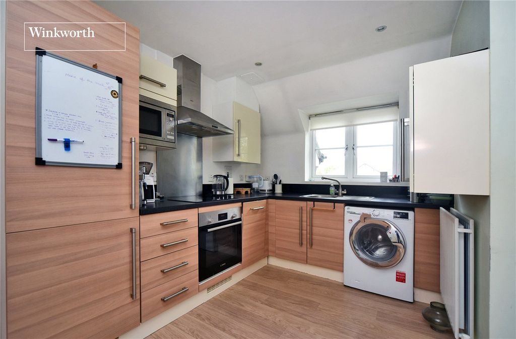 Property photo 3 of 15 Picture No. 12