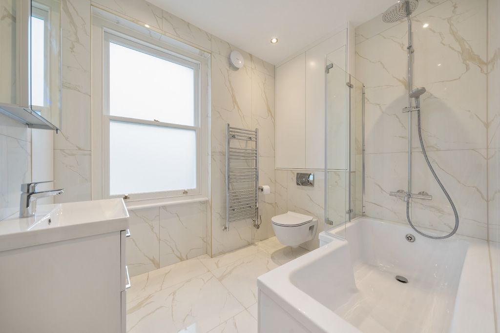 Property photo 3 of 12 5362903