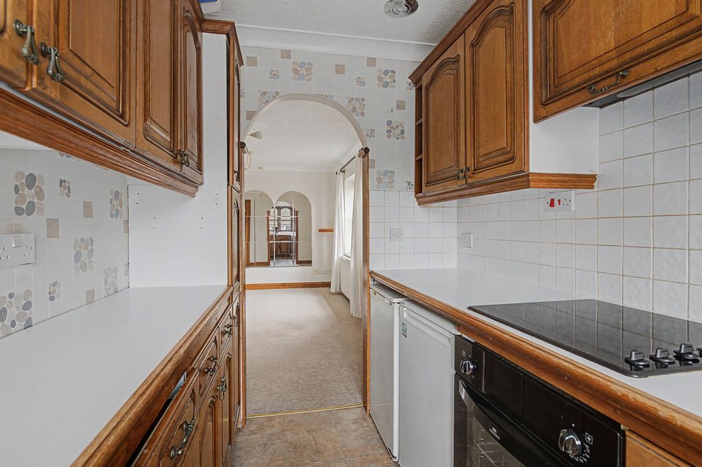 Property photo 3 of 9