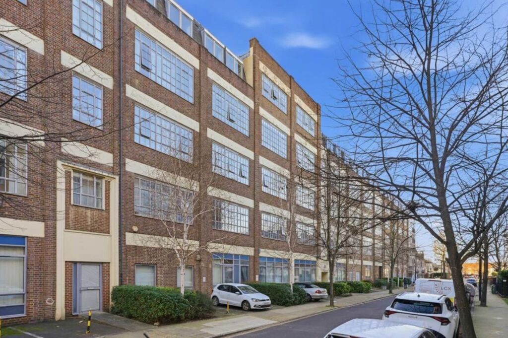 Property photo 1 of 1