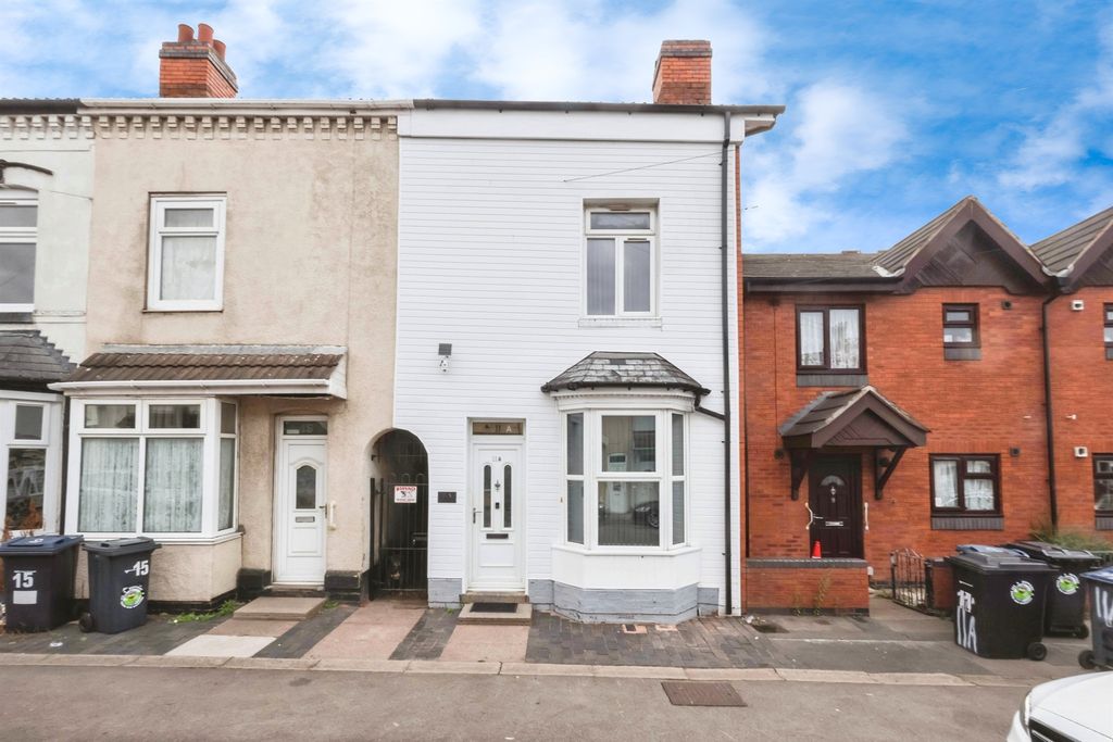 Property photo 1 of 17