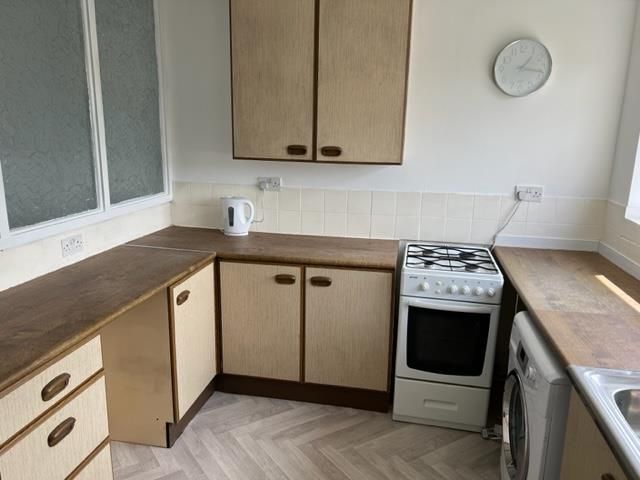 Property photo 3 of 6 Kitchen.Jpg