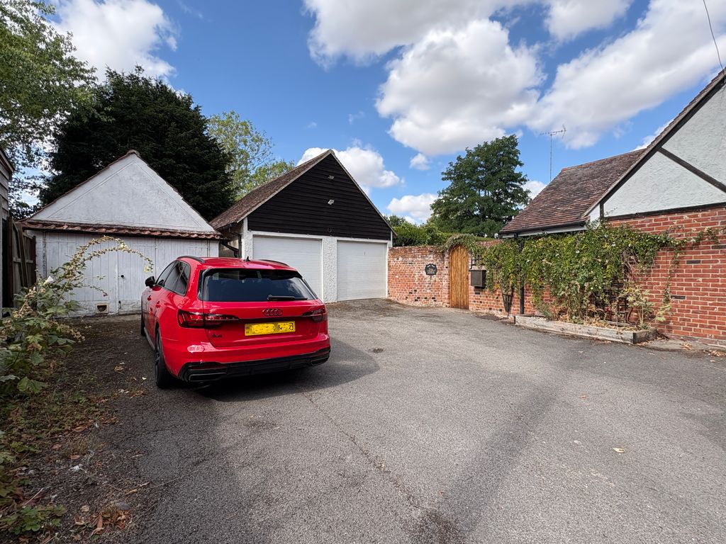 Property photo 2 of 18