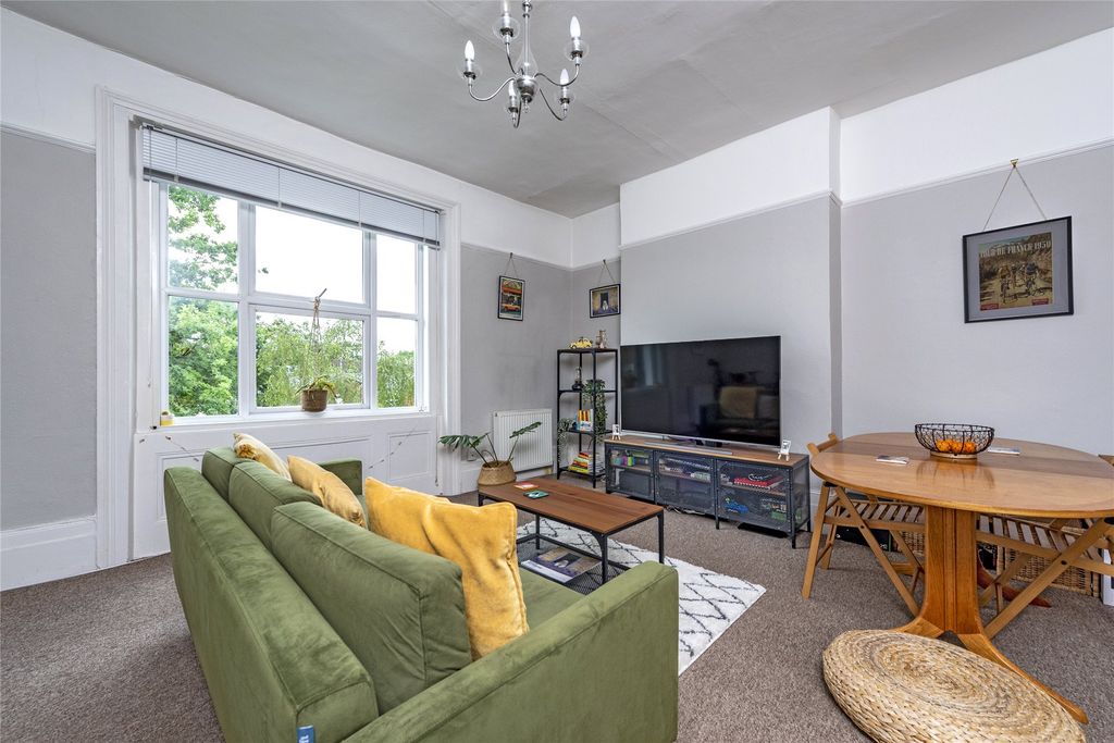 Property photo 3 of 10 Picture No. 06