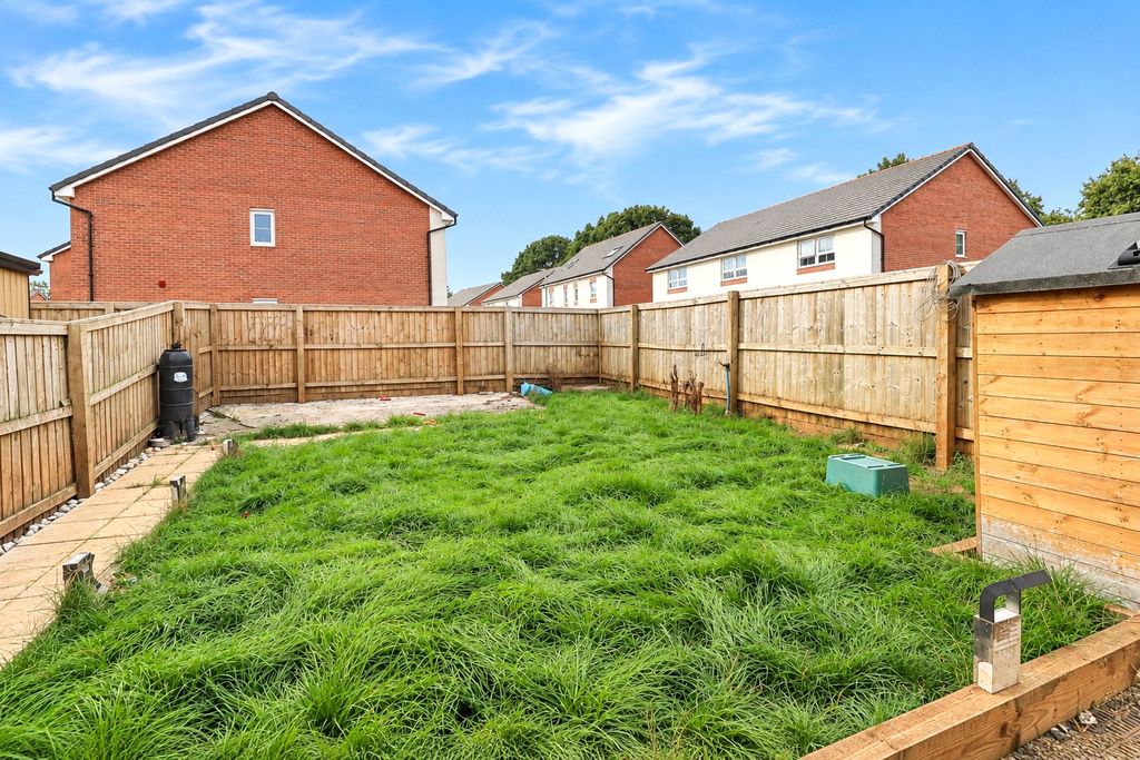 Property photo 2 of 12 Picture No. 03