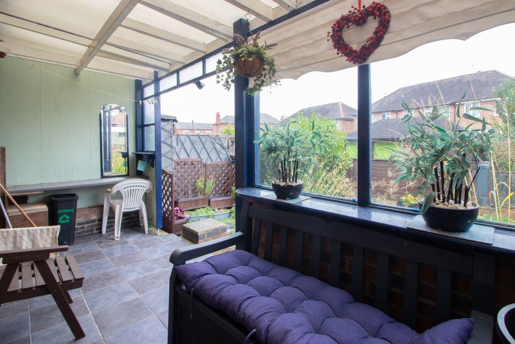 Property photo 3 of 12 Lean To