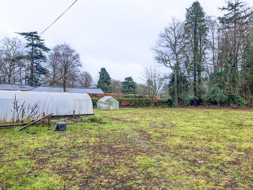 Property photo 3 of 5