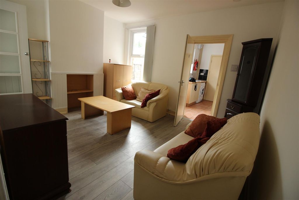 Property photo 3 of 9 1Ed L.Jpg