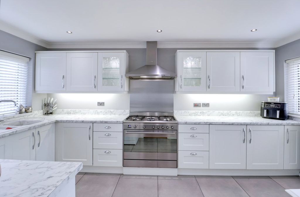 Additional image 9 of 3 bed semi-detached house for salePalmerston Road, Rainham RM13