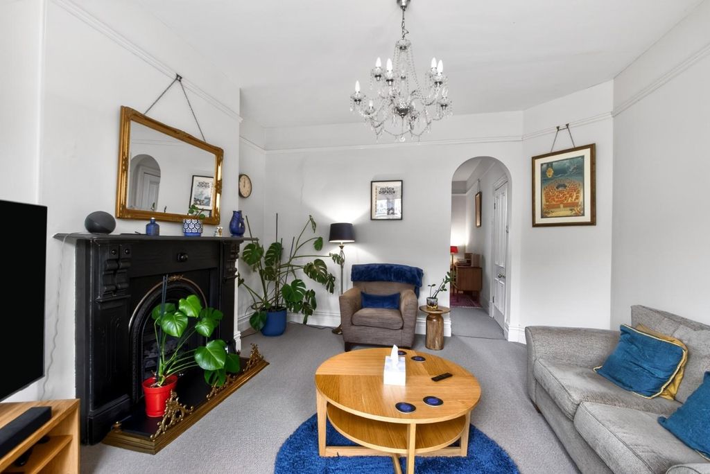 Property photo 3 of 29 Flat1-55Westendave-5.Jpg