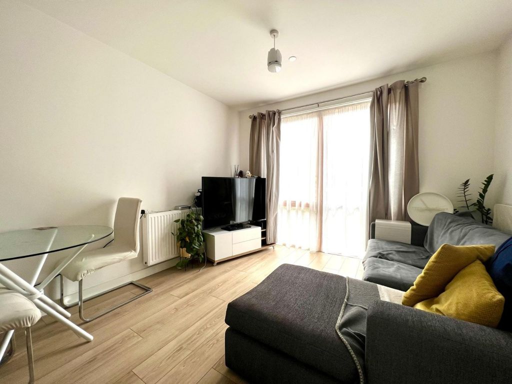 Property photo 2 of 16 3296434