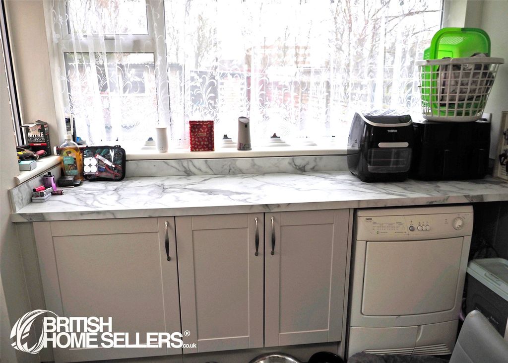 Property photo 3 of 19 Picture No. 29