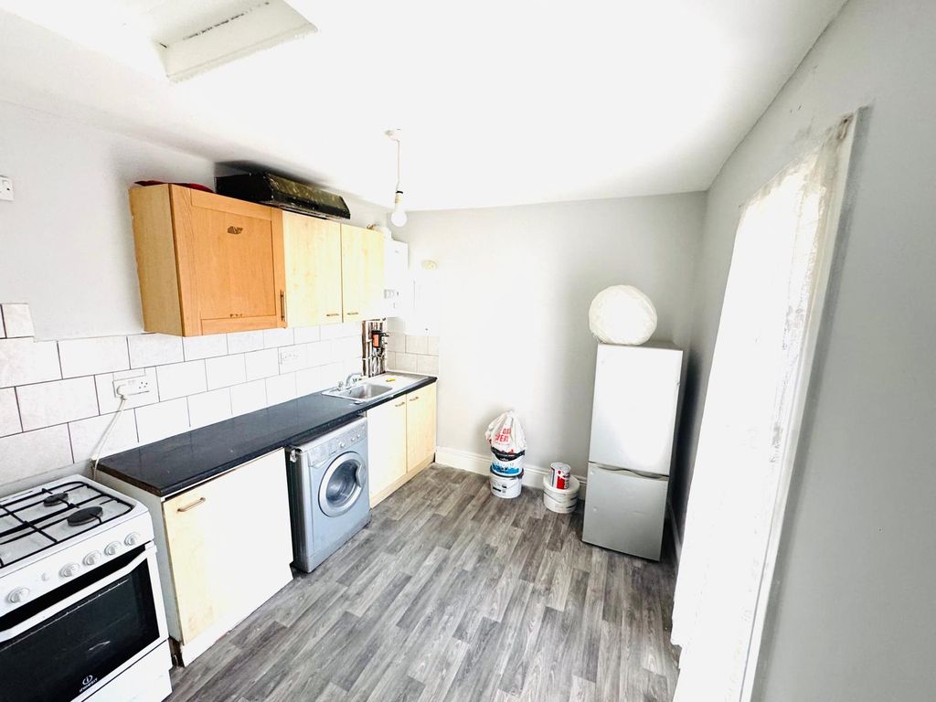 Property photo 2 of 3