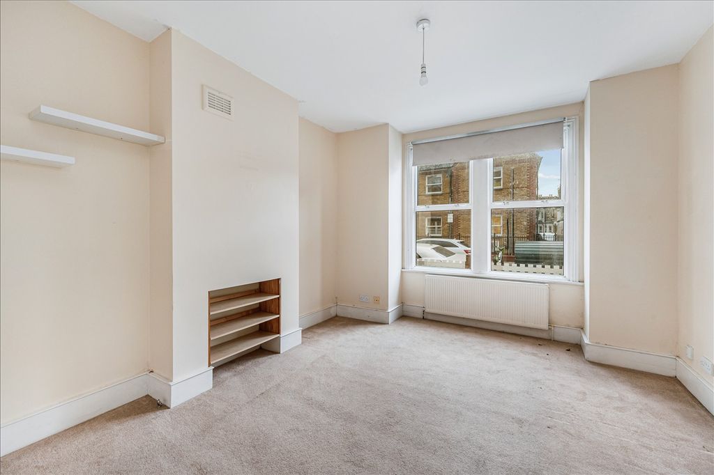 Property photo 2 of 6