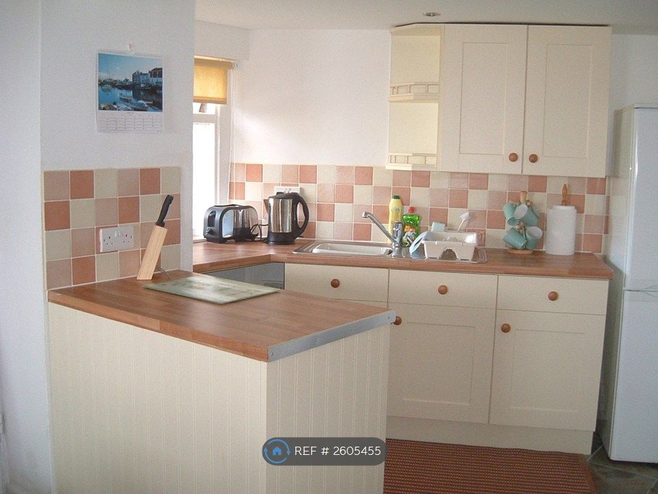 Property photo 2 of 7 Trebeigh Kitchen