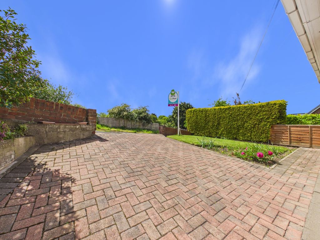 Property photo 2 of 17 2-Ryab Ewemove Pontefract