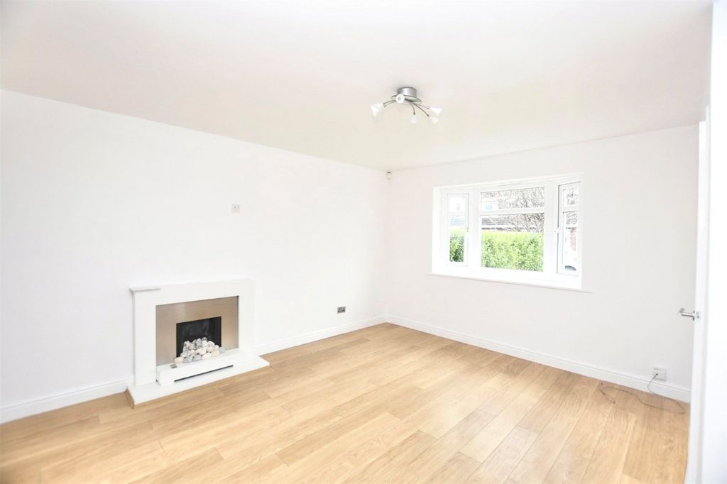 Property photo 2 of 19 Living Room