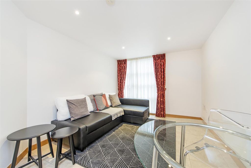 Property photo 1 of 8 Reception.Jpg