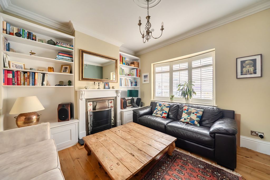 Property photo 2 of 20 Sitting Room