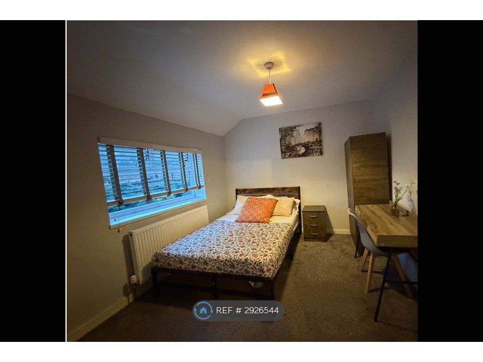 Property photo 2 of 14 Room 4 - Alternative View