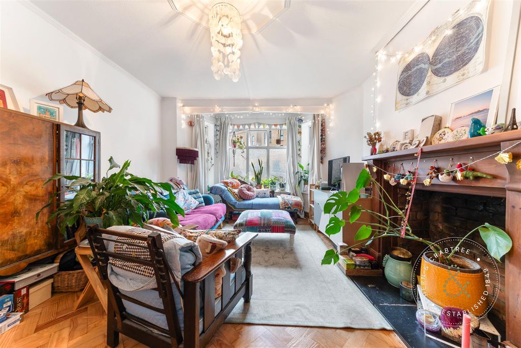 Property photo 3 of 19 Melrose-Court-05.Jpg