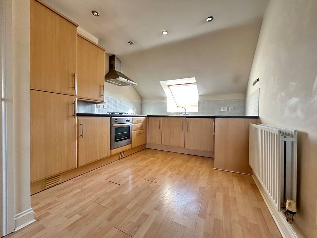 Property photo 2 of 10 Picture No. 17