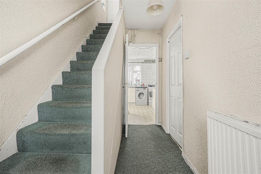 Property photo 2 of 10 2_72098.Jpg