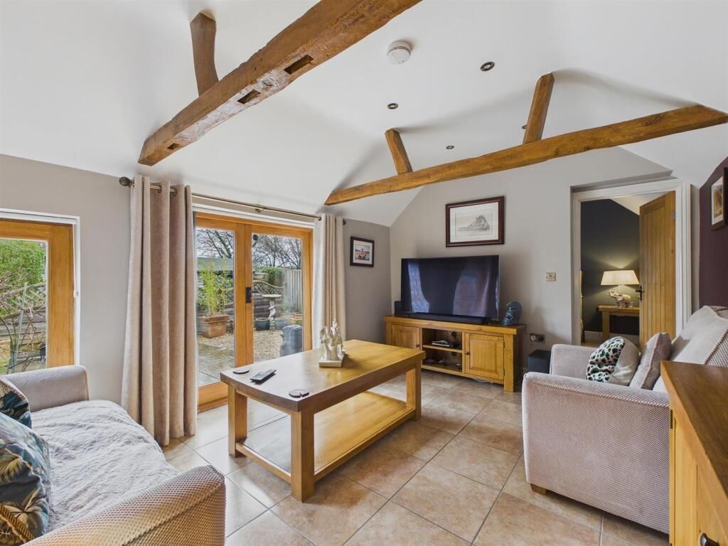 Property photo 3 of 18