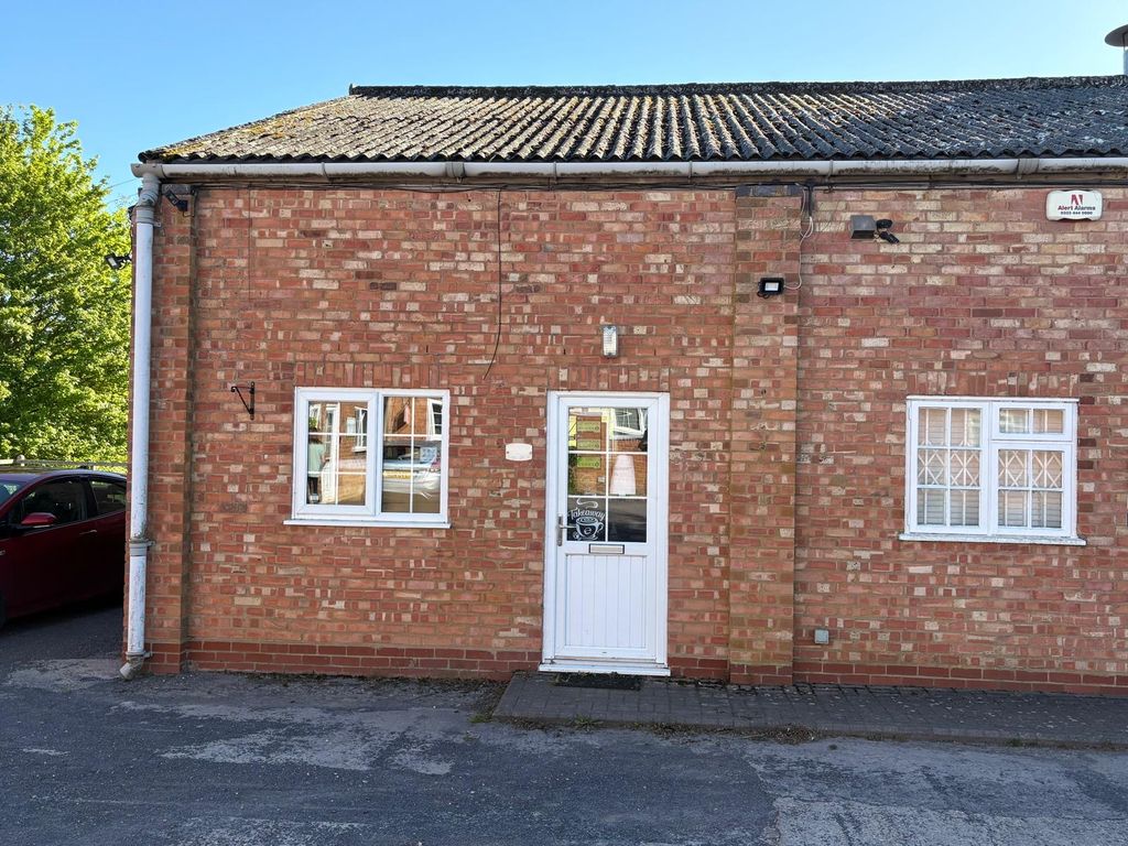 Property photo 2 of 5