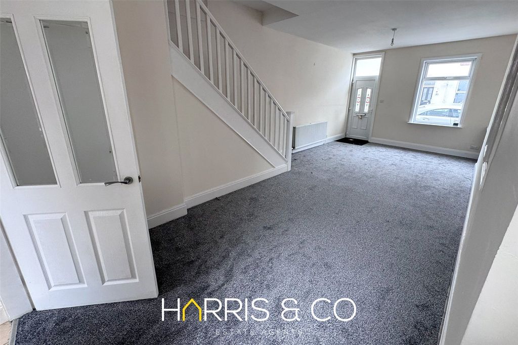 Property photo 3 of 9 Picture No. 06