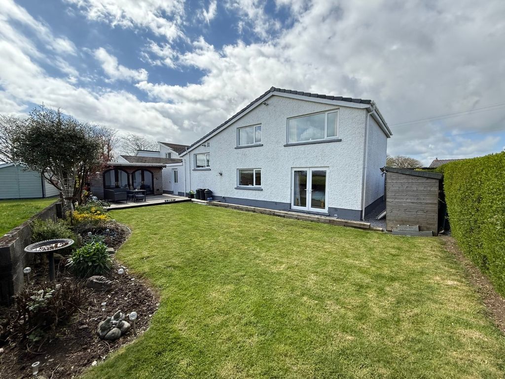 Property photo 3 of 41