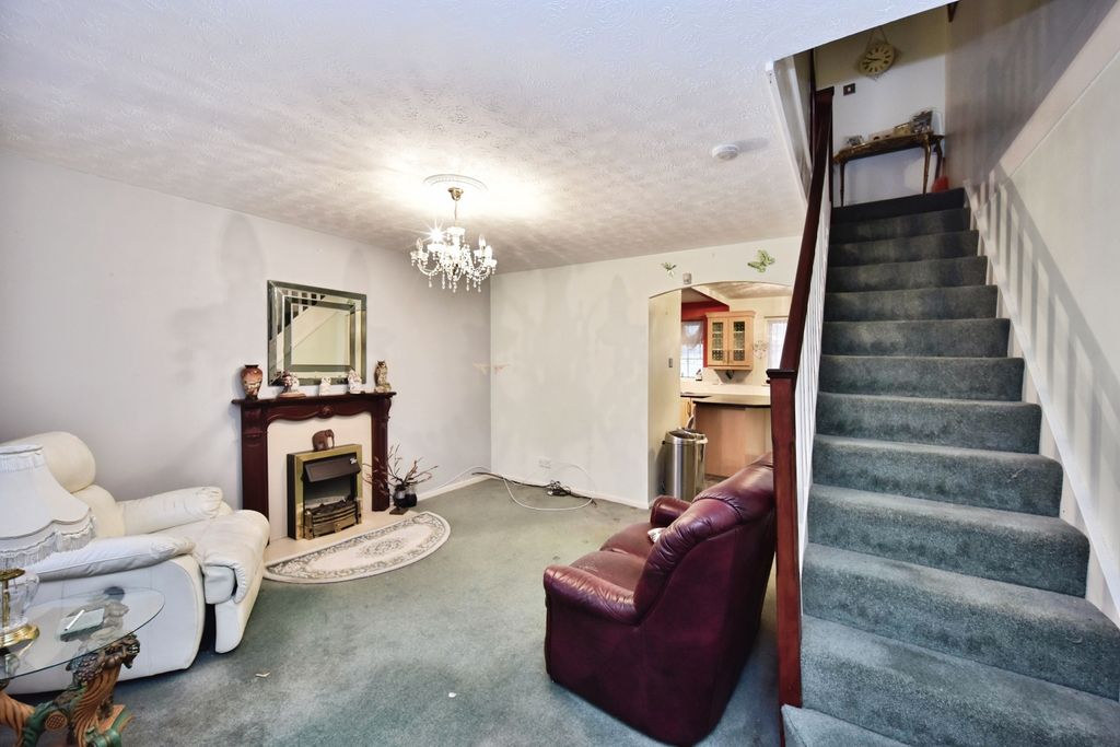 Property photo 2 of 20 Fbb_2232