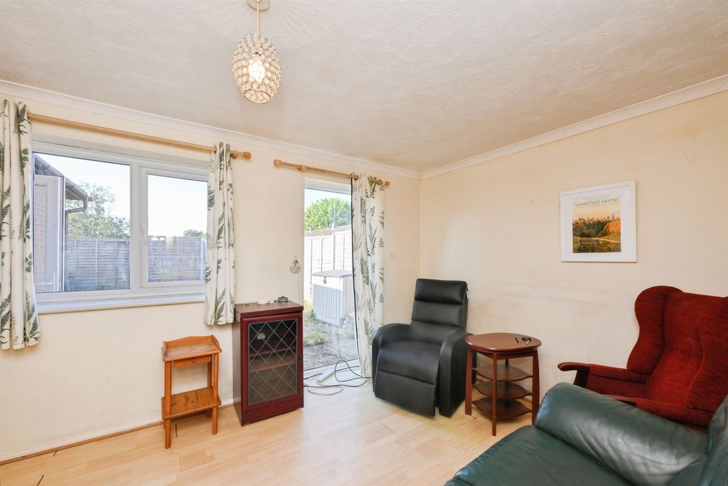 Property photo 2 of 14