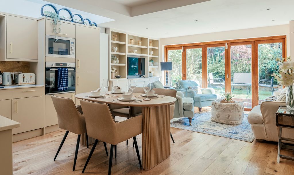 Property photo 1 of 18 Cover