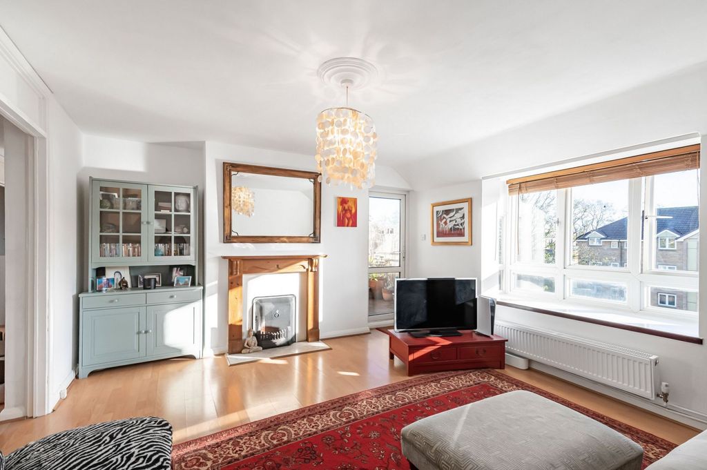 Property photo 3 of 13 Photo 2