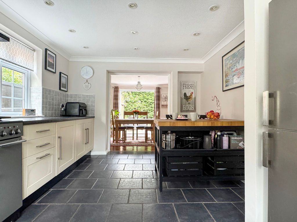 Property photo 3 of 13 Photo 12