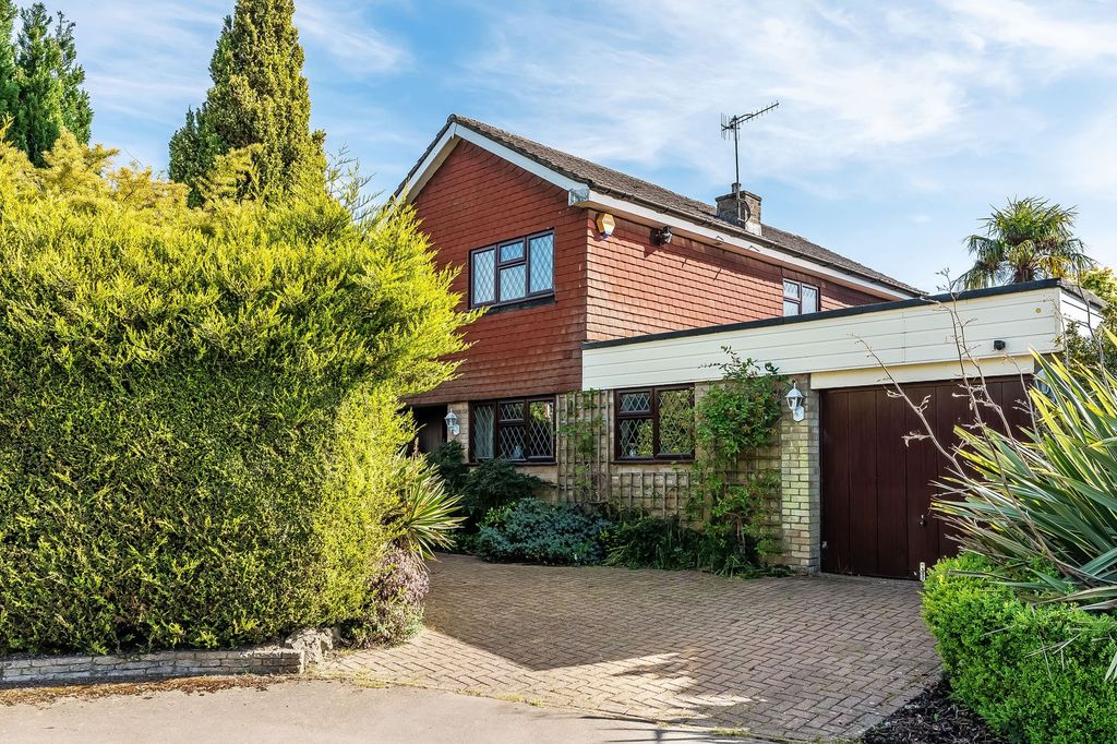 Property photo 1 of 33