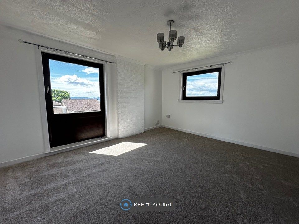 Property photo 2 of 9 Living Room