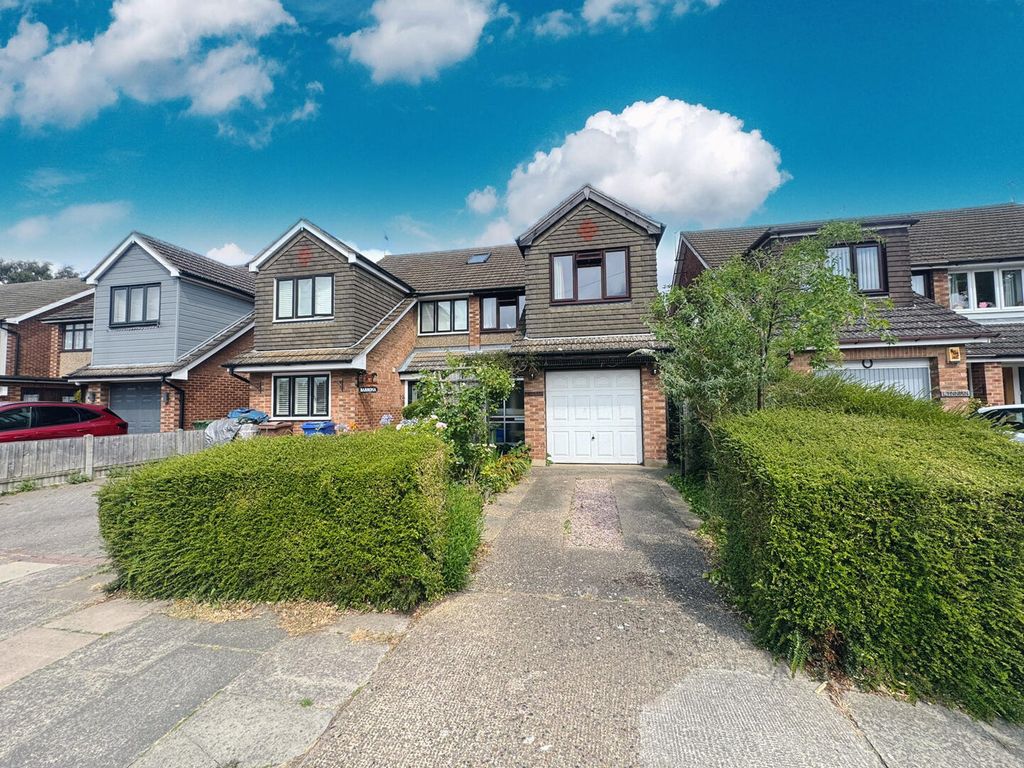 Property photo 1 of 32