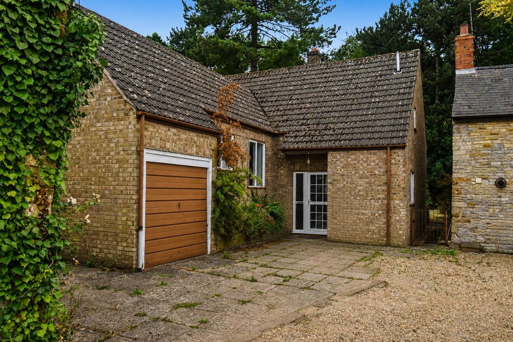 Property photo 1 of 19 Front