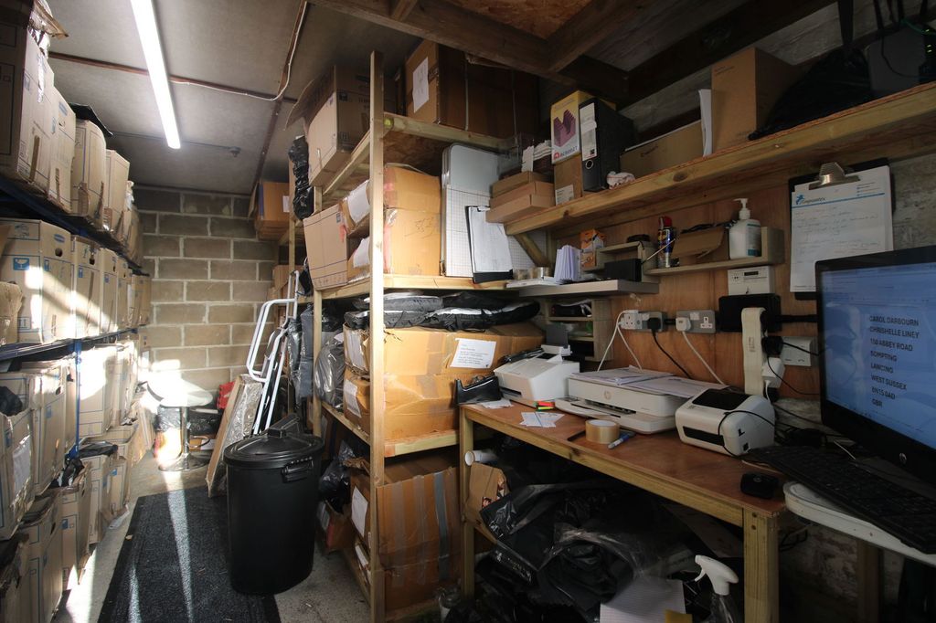 Property photo 3 of 4