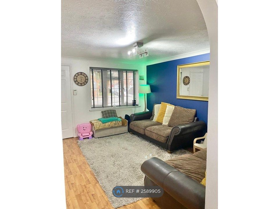 Property photo 3 of 16 Living Room