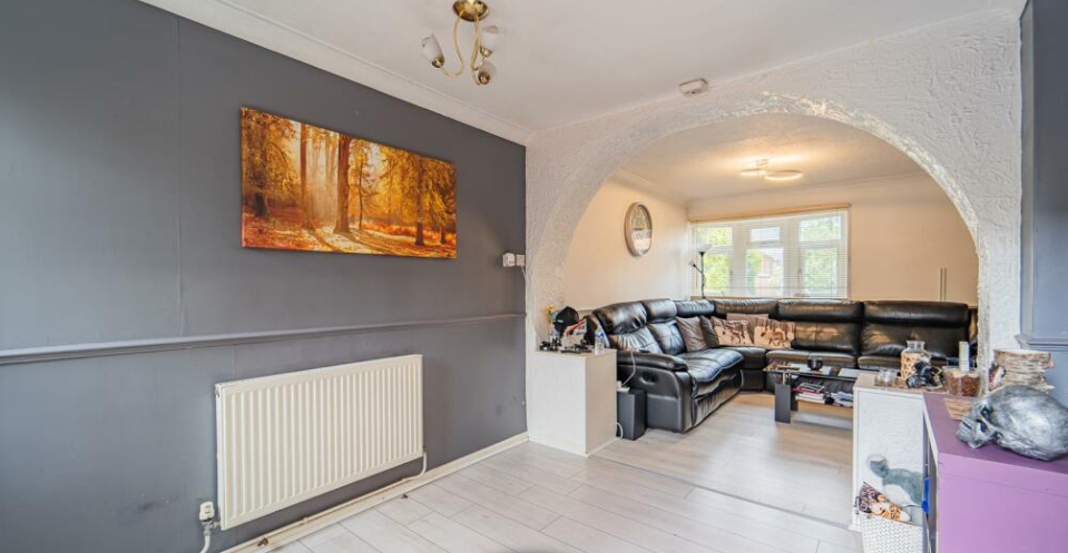 Property photo 3 of 10