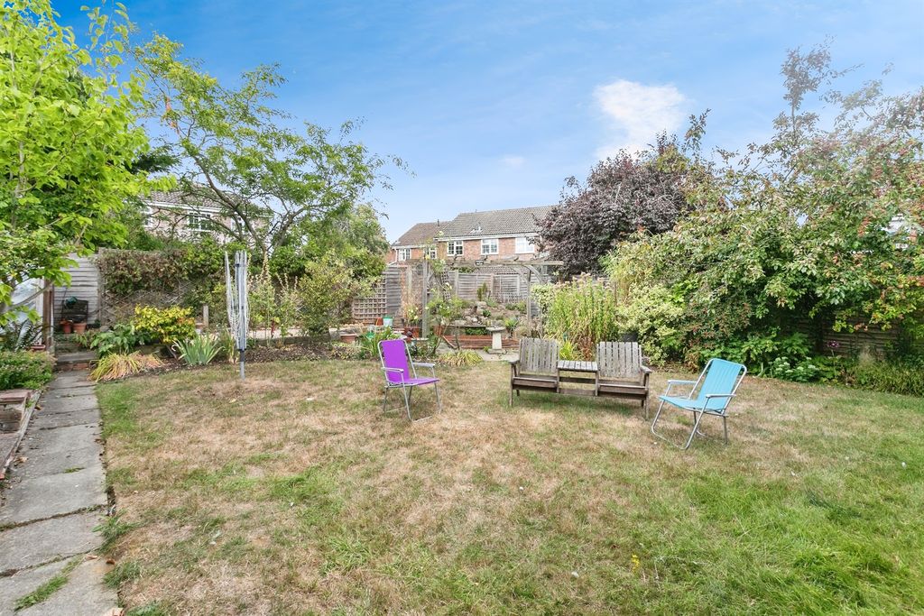Property photo 2 of 17