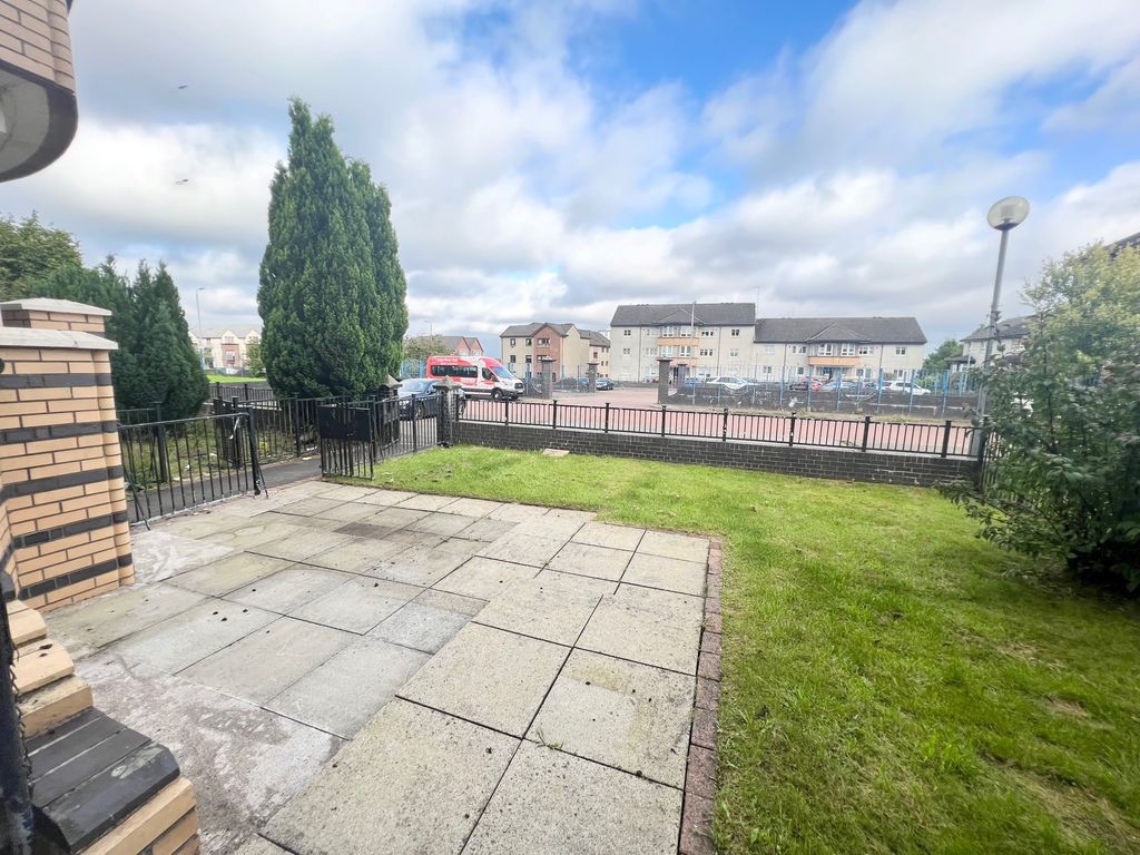 Property photo 2 of 16